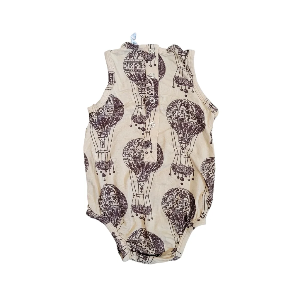 Kate‎ Quinn Bamboo Hot Air Ballon Print Onsie